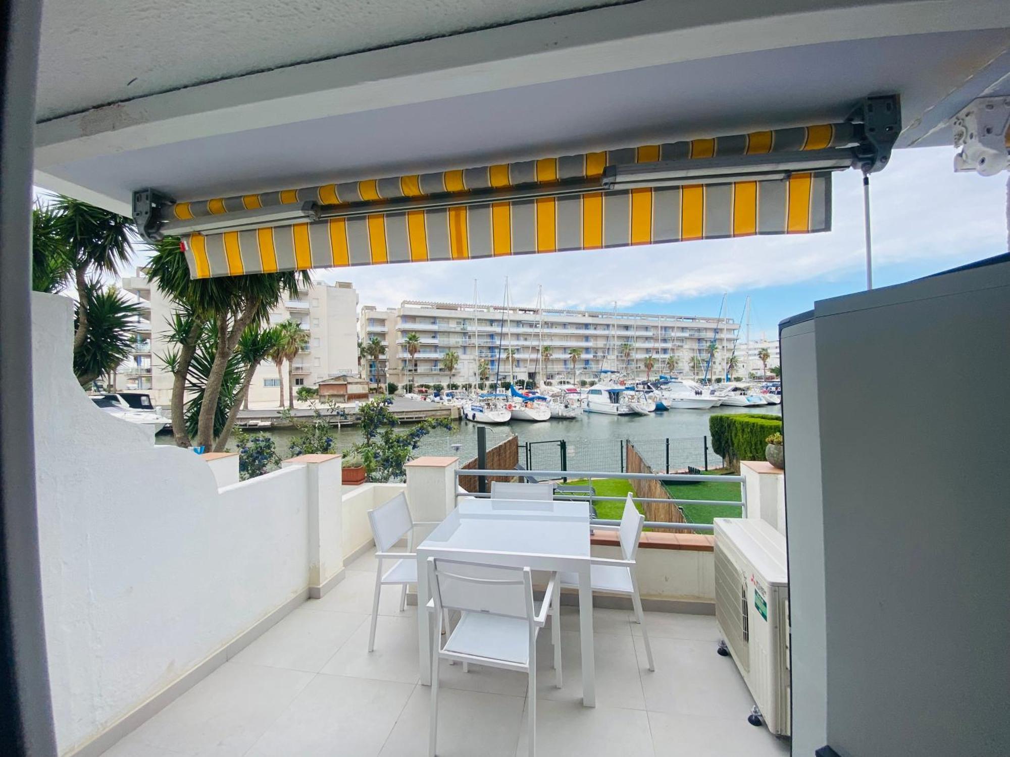 Apartamento Puerto Madeira Росес Екстериор снимка